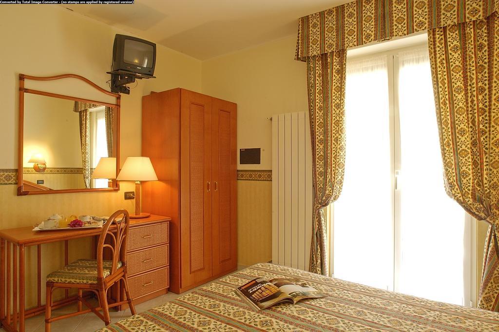 Hotel Casella Pietra Ligure Room photo